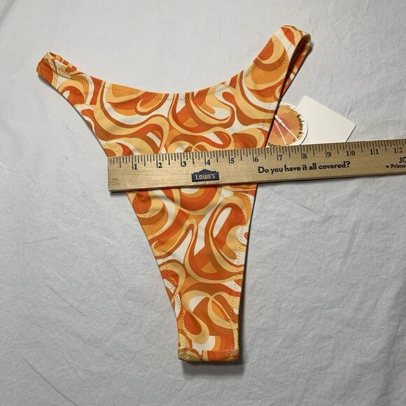 Kulani Kinis NWT Women's Minimal Cheeky Bikini Starlite Village Orange Print Med - Picture 4 of 6
